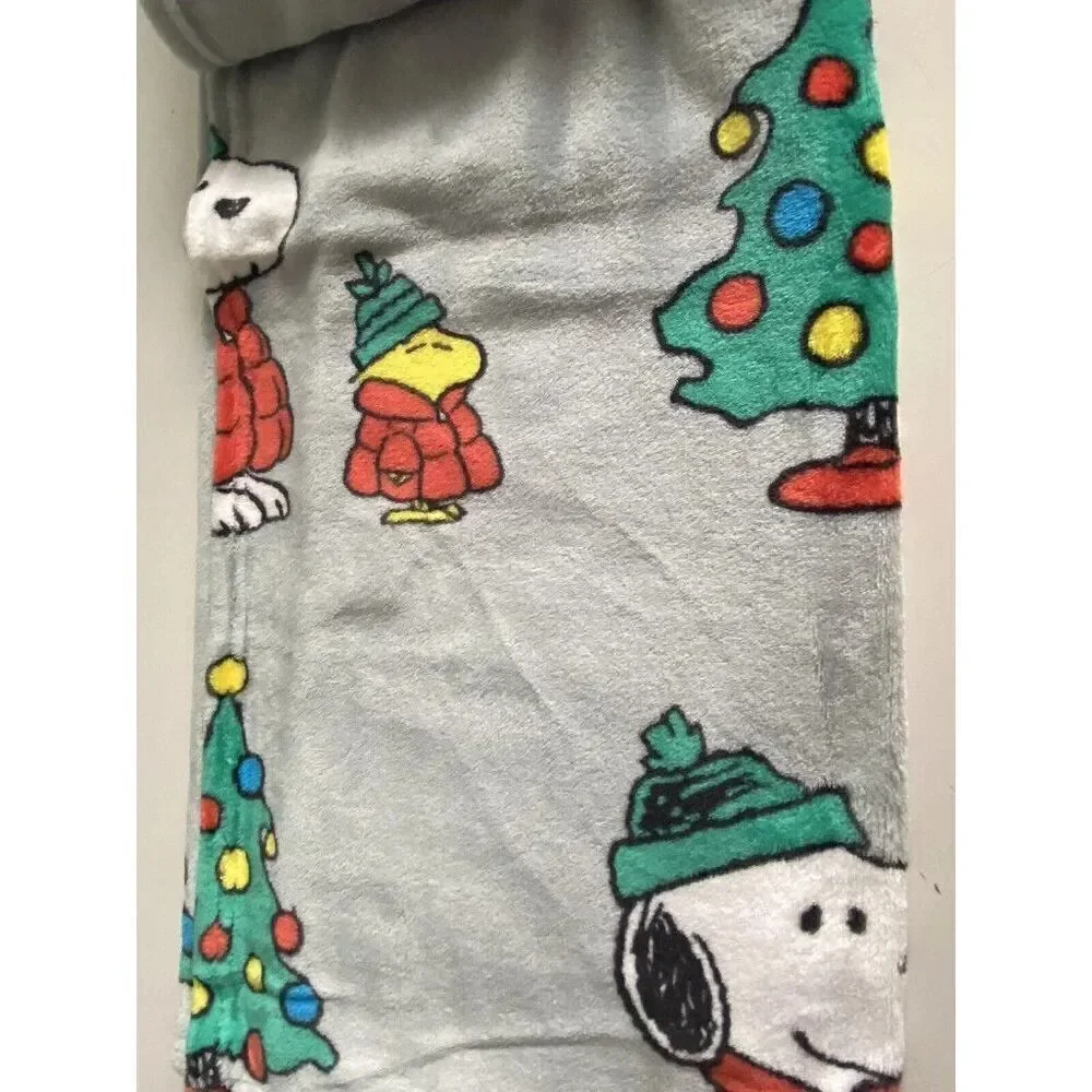 Peanuts Snoopy Puffer Jacket Woodstock Puffy Coat Soft Throw Blanket‎ 50 X 70”